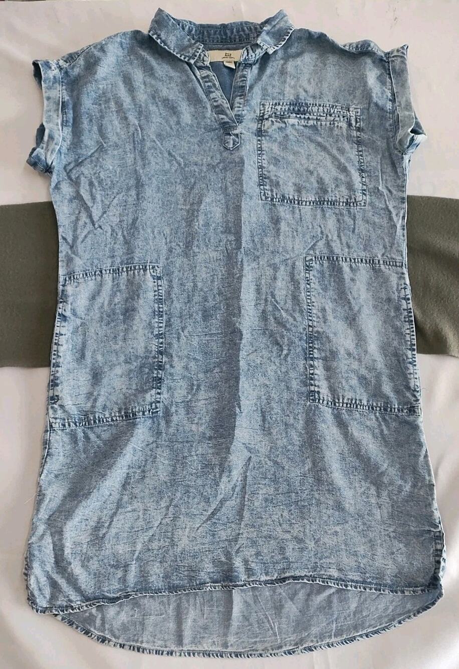 Thread & Supply Dress 100% Tencel Denim Look Short Sleeve Pockets V-Neck SZ XS